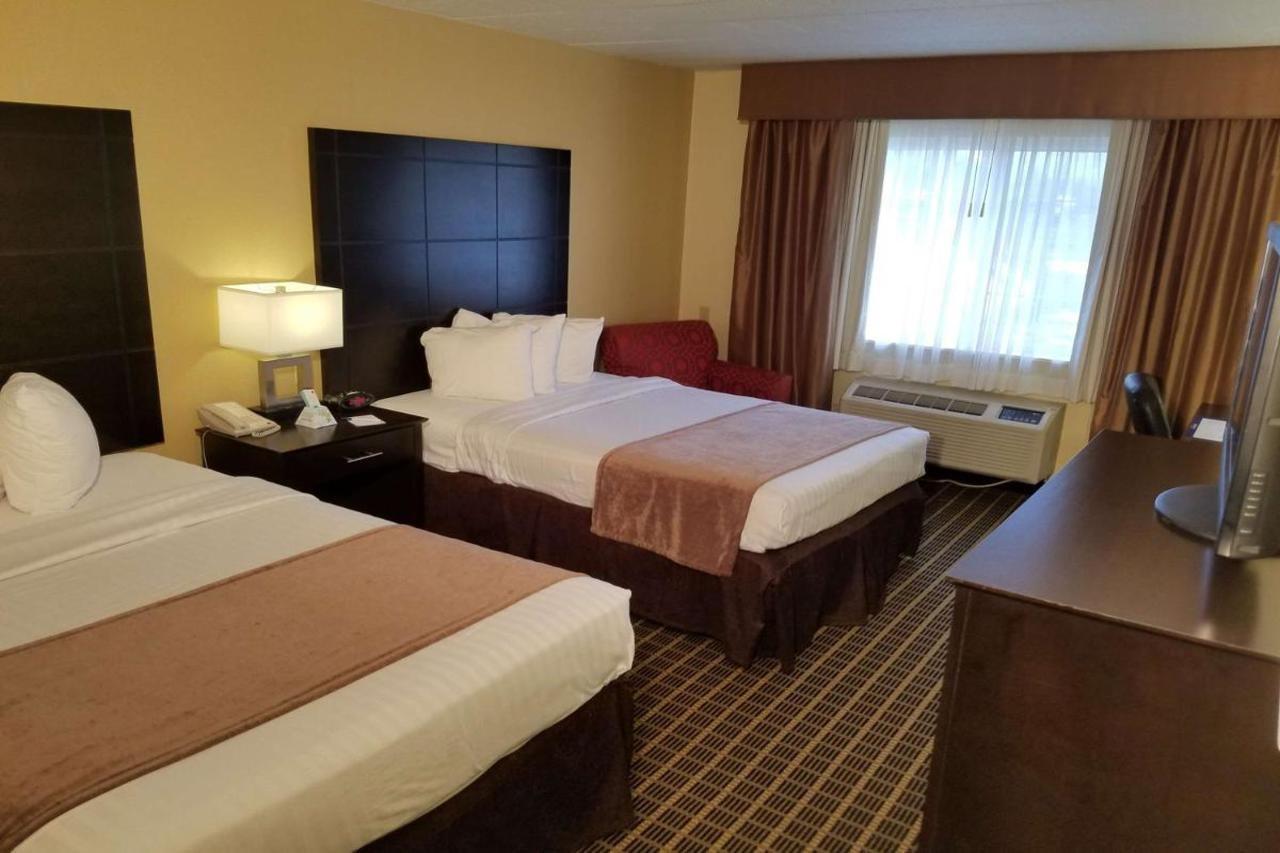 Quality Inn & Suites Morgantown - University Area Exterior photo